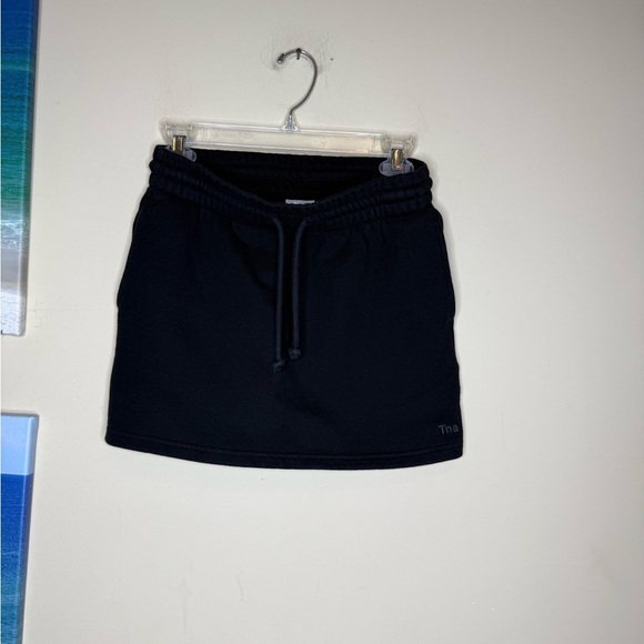 TNA cozy boyfriend  Black fleece Mini Skirt - Picture 2 of 5